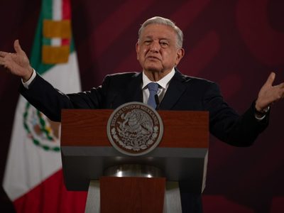 AMLO denunciará a juez Martín Santos por amparar a Xóchitl Gálvez