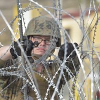 Trump prepara repliegue de casi la mitad de soldados en la frontera con México