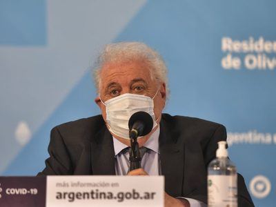Ginés González: "El Gobierno buscará vacunar durante todo el verano"