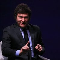Milei volvió a arremeter contra el Grupo Clarín