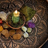 El poderoso ritual que no podés dejar de realizar este viernes para multiplicar tu dinero