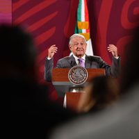 “Salieron unos memes buenísimos” dice AMLO sobre su respuesta al Parlamento Europeo
