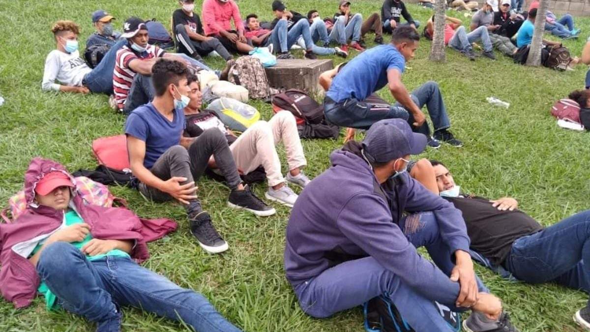 Integrantes de la nueva caravana migrante