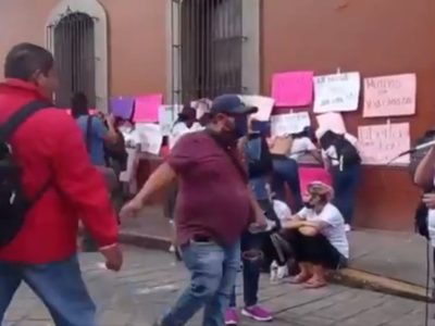Acarrean mujeres para exigir la liberación de Vera Carrizal, presunto agresor de saxofonista
