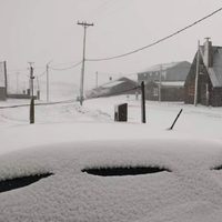 Caviahue se vistió de blanco con una sorpresiva nevada en pleno diciembre