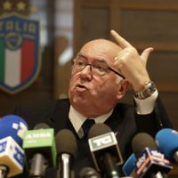 Renuncia el presidente de la Federación Italiana de Futbol tras quedar fuera de Rusia 2018