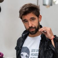 A puros besos: Cachete Sierra y un imperdible video