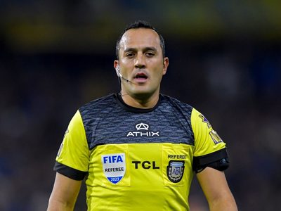 Corrupción en el fútbol: investigan nuevos mensajes de árbitros y crece la sospecha de partidos amañados