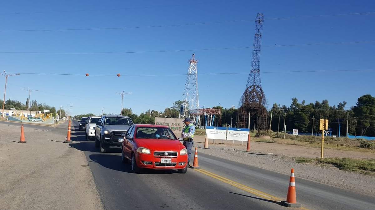 Controles de tránsito en Cutral Co. Fuente: (Facebook)