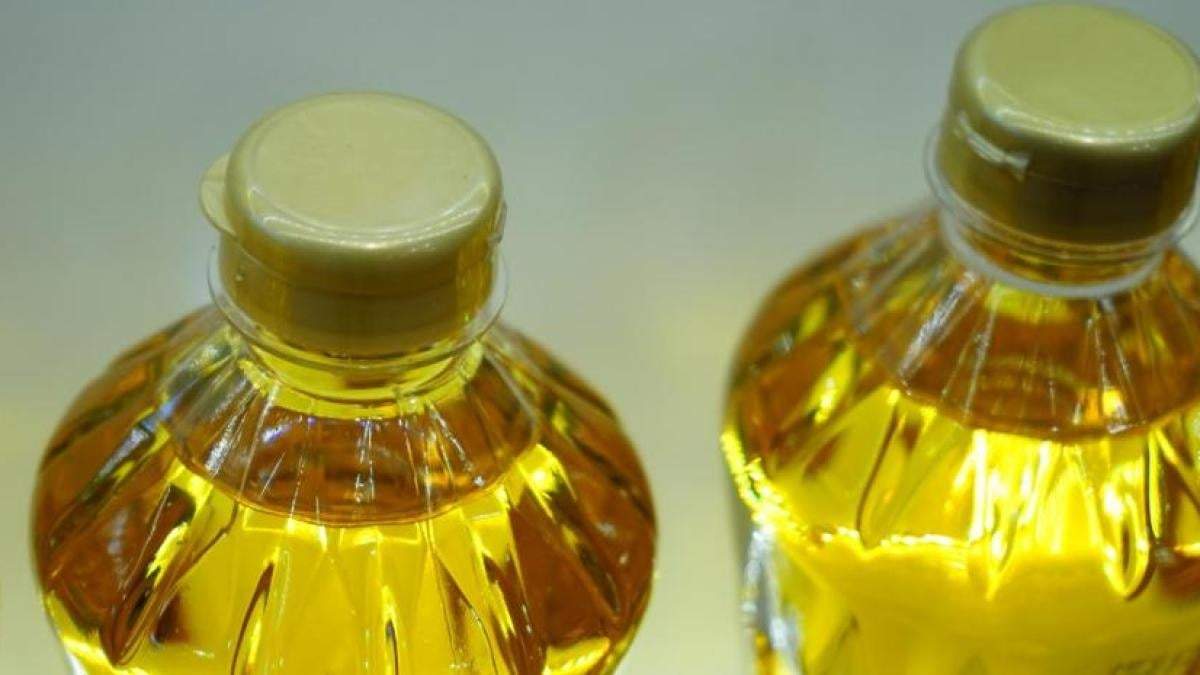 Botellas de aceite. Fuente: (X)