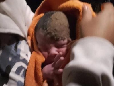 Milagro en Balsa Las Perlas: auxilió a una mujer que parió a su bebé en plena calle