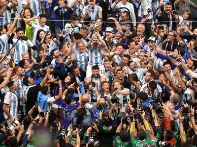 “Coronados de gloria vivamos”: tras 36 años, Argentina es campeón y el fútbol es un poco más justo