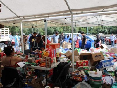 Acopio en CU: Una tonelada de ayuda con mensajes de “TQM”, “Acapulco” y “Donativo, no robar"