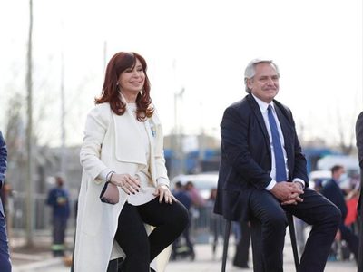 Mientras la oposición intenta desarticular al Gobierno, Fernández muestra la foto de la unidad