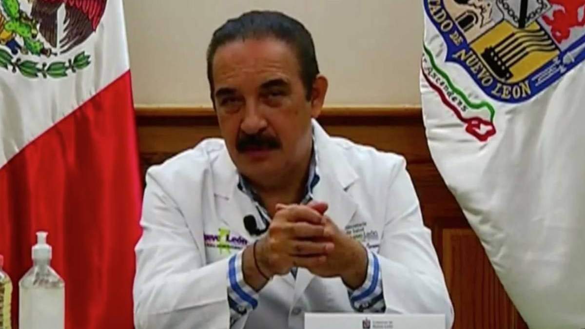 El secretario de Salud de Nuevo León en conferencia