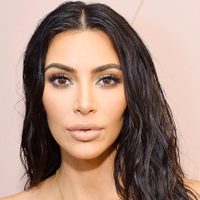 ¿Diosa del Oriente? Kim Kardashian reaparece con un look de marcada tendencia. ¡Única!