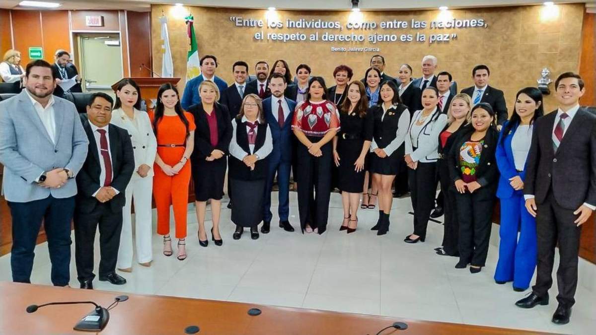 Los integrantes del Congreso de Baja California
