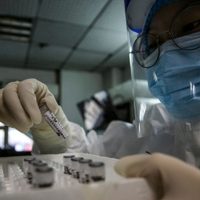 Coronavirus: crece la demanda de tests en clínicas y laboratorios privados