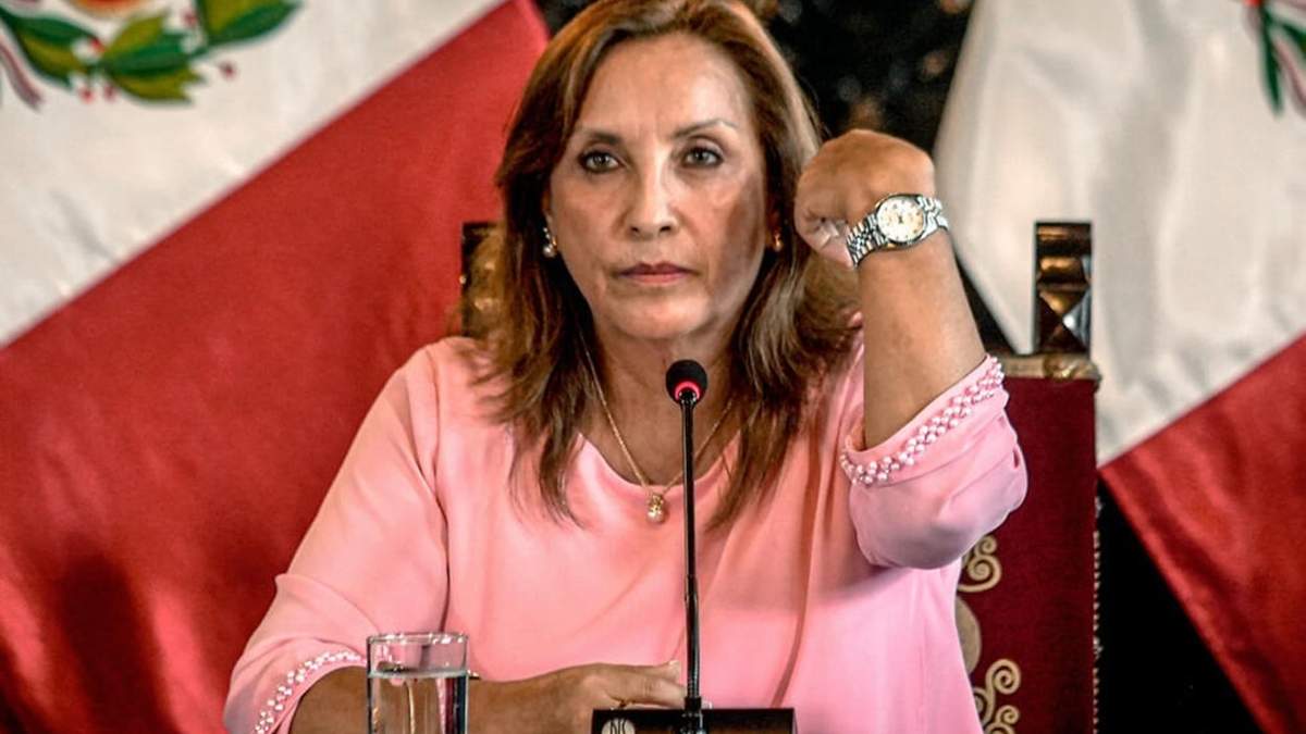 Quieren destituir a Dina Boluarte