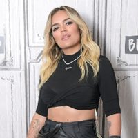 ¡La odian! Karol G y los comentarios que la acusan de discriminar a la comunidad LGBT