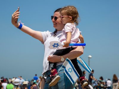 Israel levanta el uso obligatorio de cubrebocas en interiores a partir del fin de semana