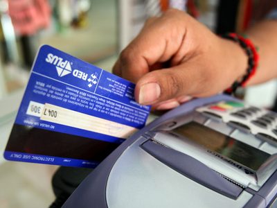 Rechazan el impuesto a las compras con tarjeta de crédito en CABA