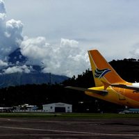 Tragedia aérea golpea a Filipinas: se estrelló un avión que trasladaba a ocho médicos