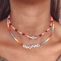 Con un rollo de papel de cocina y botones que no uses: creá esto tan fabuloso para colgar tus collares