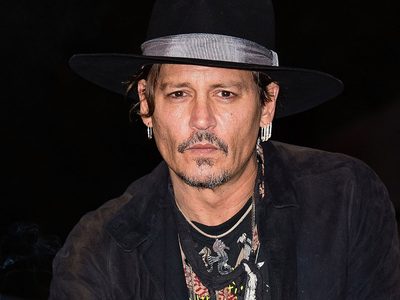 El poder masculino de la joyería: Johnny Depp y la revolución estética detrás de sus anillos