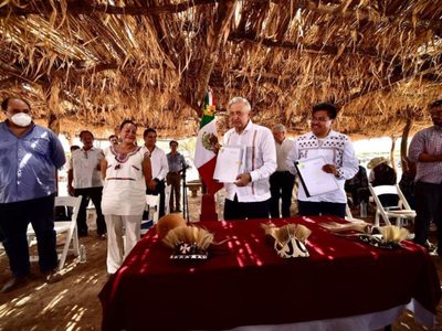 AMLO promete 'justicia” al pueblo yaqui; 'no los vamos a traicionar”