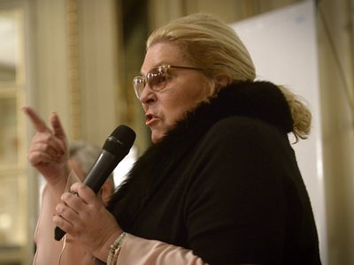 "No tiene fueros": Elisa Carrió quiere encerrar a Cristina Kirchner