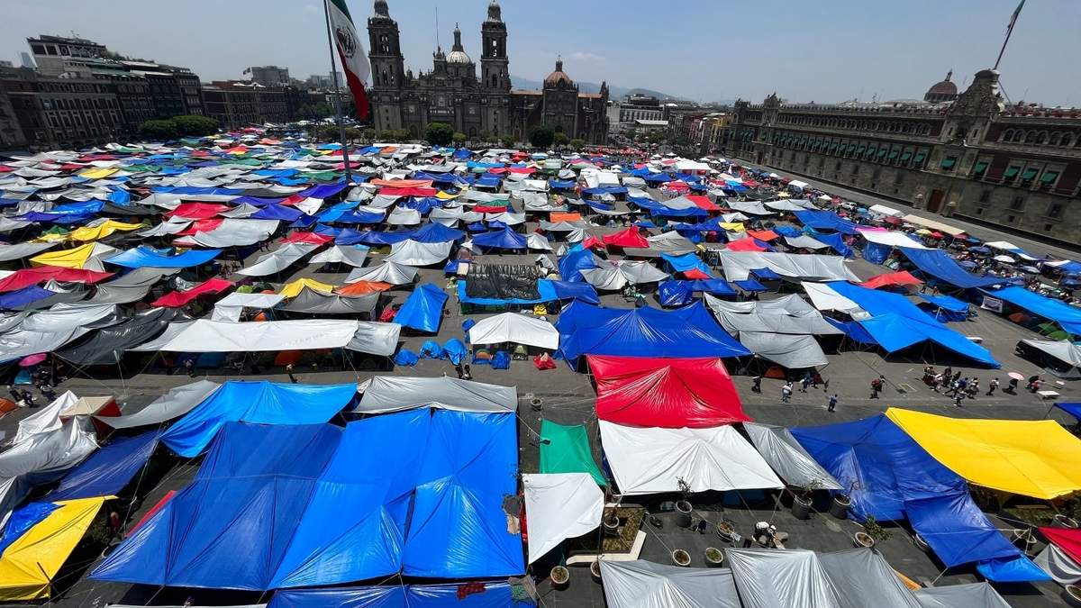 El plantón de la CNTE en el Zócalo de la CDMX