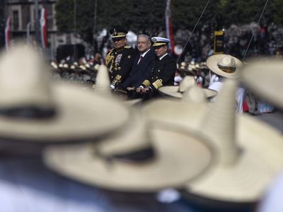 El soldado es pueblo uniformado y por eso nunca traicionará a su gente: AMLO