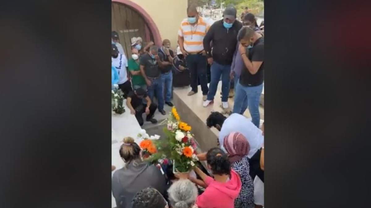 Funeral de un integrante de la banda