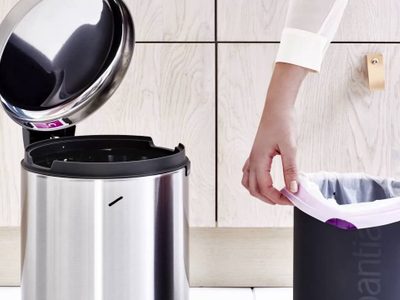 El truco exprés para cambiar la bolsa del tacho de basura sin ensuciarte las manos y que te ahorrará dolores de cabeza