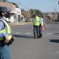 Pese a las restricciones, desarticularon dos fiestas clandestinas en Neuquén