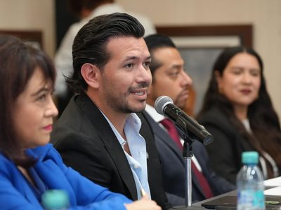Titular de Planeación de Hidalgo se deslinda de contrato millonario adjudicado a socio de su padre