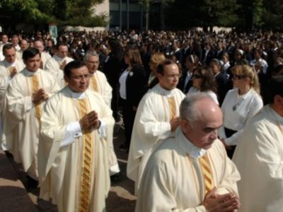 ¿Por qué creer en los Legionarios de Cristo y sus informes?