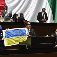 Quadri desata otra gresca en San Lázaro; esta vez por una bandera de Ucrania (Video)