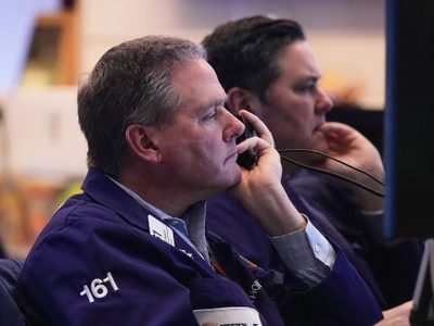 Precio del crudo estadunidense se disparó tras incursión de EU en Venezuela
