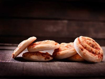 Pizzetas caseras: la receta fácil que salva juntadas y cumpleañitos