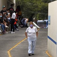 Otro revés al gobierno federal: confirman suspensión provisional de cancelación de 35 NOM de salud