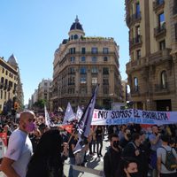 Cocineros y mozos protestan en Barcelona contra nuevo cierre de restaurantes y bares