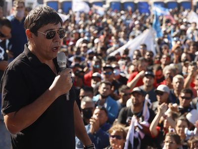Petroleros lograron un bono de 100 mil pesos y adelanto para enero del aumento acordado en julio