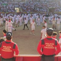 Denuncian a mexicano por grabarse mientras corría en fiesta de San Fermín