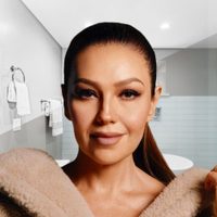 El espacio para la estética y el relax: cómo decoró Thalía el lujoso cuarto de baño de su mansión