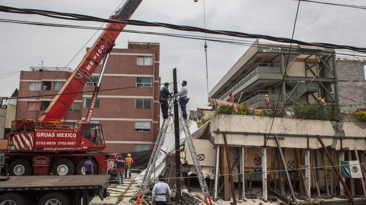 Remoción de escombros en el Colegio Enrique Rébsamen, tras sismo del 2017