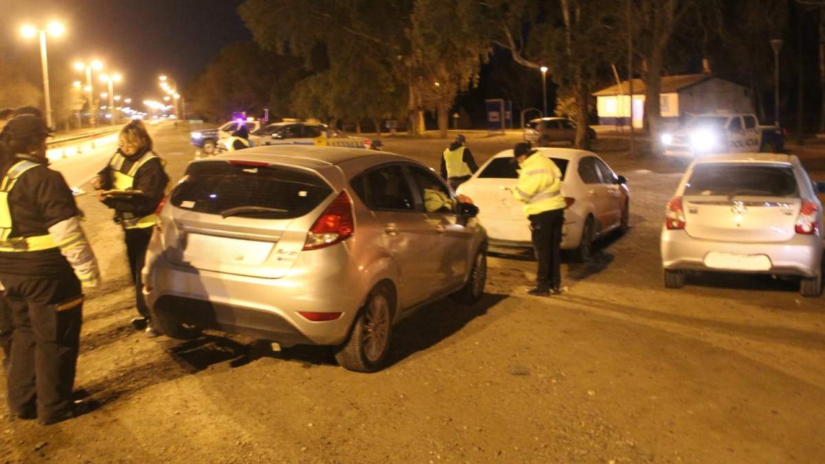 Hubo conductores que además no tenían carnet de conducir. Fuente: (Centenario Digital).