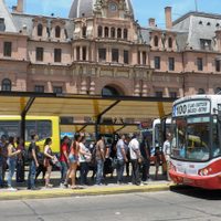 De cuánto serán los aumentos de los colectivos, las prepagas, los alquileres y las expensas a partir de agosto