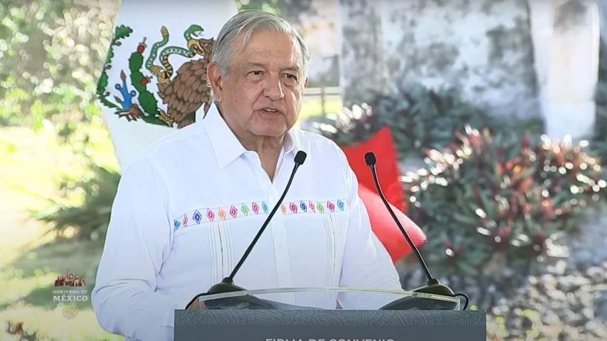 AMLO planteó que las Fuerzas Armadas administren aeropuertos y el Tren Maya